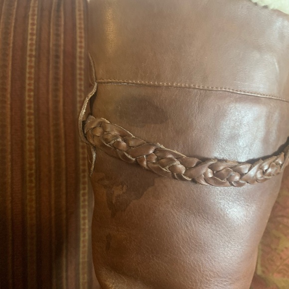 Ugg Savanna 3209 boot leather upper/wooden heels - Picture 5 of 6